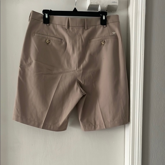 Peter Millar men’s Shorts - Picture 3 of 11